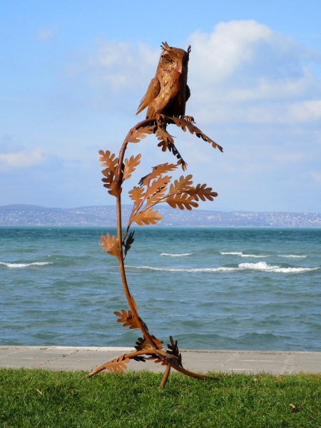 Eagle owl iron